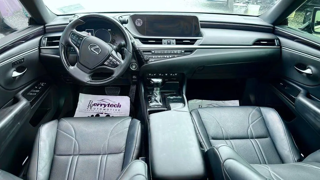 Lexus TX 350